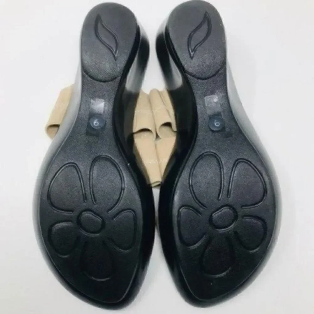 Gustav Klimt womans wedged sandals US 9 work of art BoxO